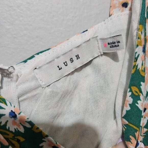 Lush Green floral summer romper size M - Picture 4 of 6